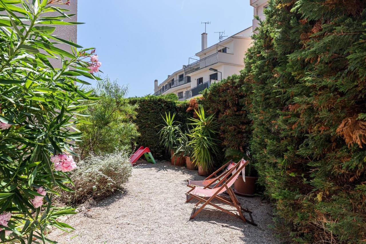 Appartement Familial Avec Jardin Ensoleille Dans La Cite Des Potiers Vallauris Exterior photo